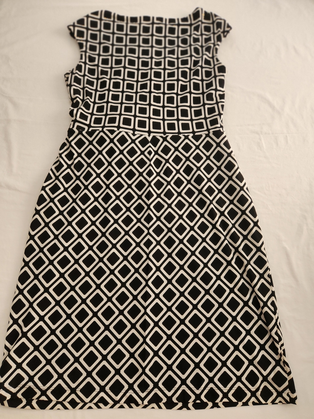 Lauren Ralph Lauren Black White Geometric Twist Front Dress Size 16 - Picture 3 of 10